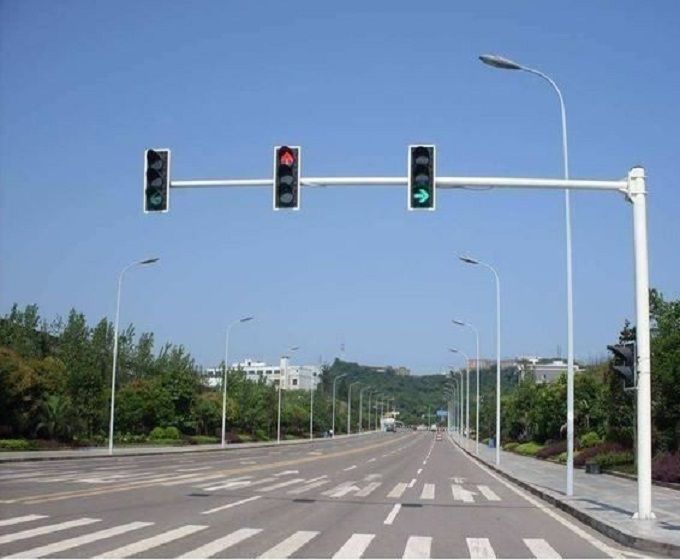 Cost-Effective Traffic Light Pole Solutions for Municipalities